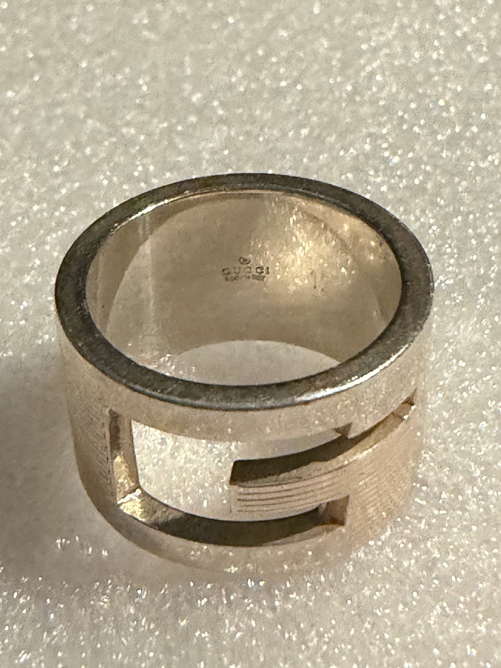 Gucci Silver Toned Interlocking G Band Ring - Picture 2 of 8